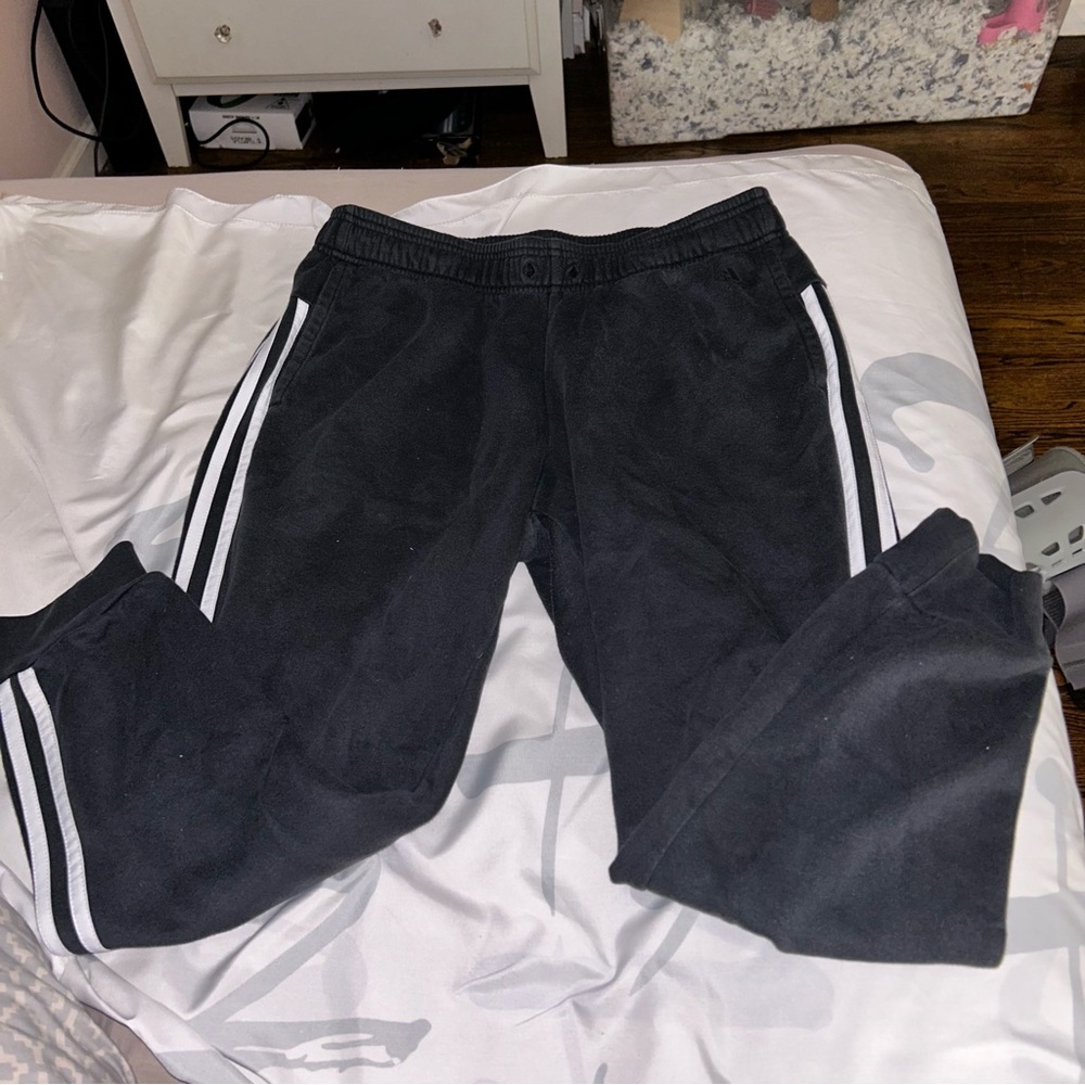 adidas joggers, M